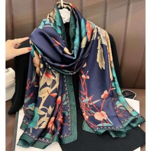 Deep color scarf